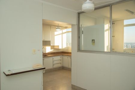 Apartamento à venda com 432m², 4 quartos e 4 vagas Apartamento à venda com 432m², 4 quartos e 4 vagasCozinha
