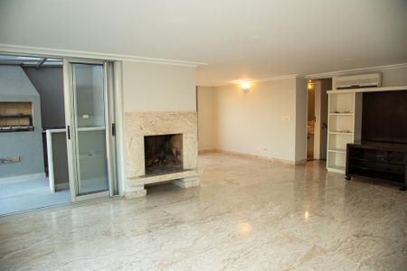 Apartamento à venda com 432m², 4 quartos e 4 vagas Apartamento à venda com 432m², 4 quartos e 4 vagasChurrasqueira