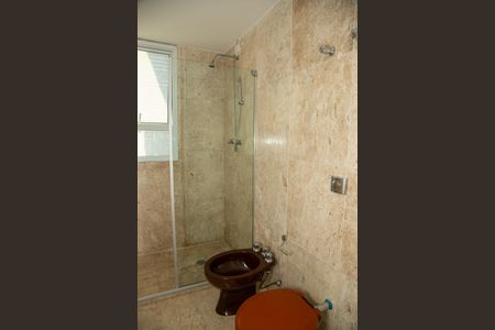 Apartamento à venda com 432m², 4 quartos e 4 vagas Apartamento à venda com 432m², 4 quartos e 4 vagasBanheiro da Suíte 2