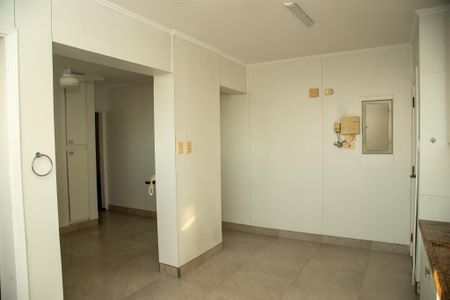 Apartamento à venda com 432m², 4 quartos e 4 vagas Apartamento à venda com 432m², 4 quartos e 4 vagasCozinha