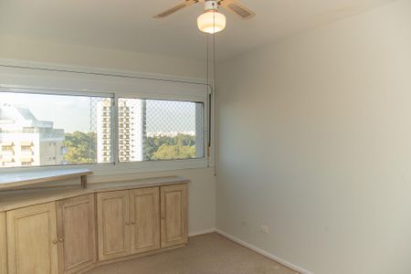 Apartamento à venda com 432m², 4 quartos e 4 vagas Apartamento à venda com 432m², 4 quartos e 4 vagasQuarto Suíte