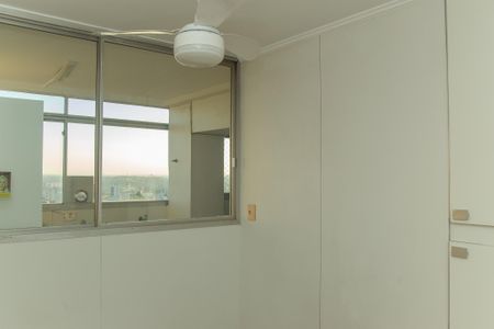 Apartamento à venda com 432m², 4 quartos e 4 vagas Apartamento à venda com 432m², 4 quartos e 4 vagasCozinha