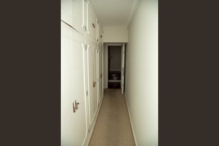 Apartamento à venda com 432m², 4 quartos e 4 vagas Apartamento à venda com 432m², 4 quartos e 4 vagasCorredor