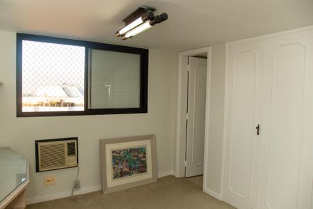 Apartamento à venda com 432m², 4 quartos e 4 vagas Apartamento à venda com 432m², 4 quartos e 4 vagasÁrea comum - Churrasqueira