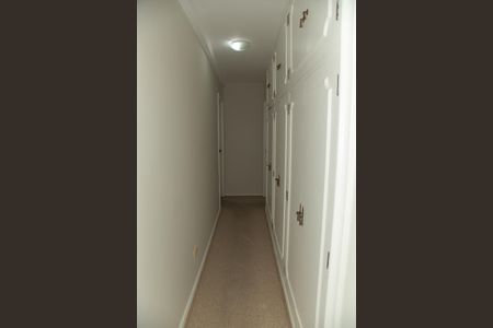 Apartamento à venda com 432m², 4 quartos e 4 vagas Apartamento à venda com 432m², 4 quartos e 4 vagasCorredor