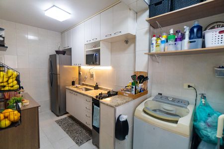 Apartamento à venda com 49m², 2 quartos e 1 vaga Apartamento à venda com 49m², 2 quartos e 1 vagaCozinha e Área de Serviço