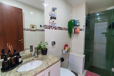 Apartamento à venda com 49m², 2 quartos e 1 vaga Apartamento à venda com 49m², 2 quartos e 1 vagaBanheiro