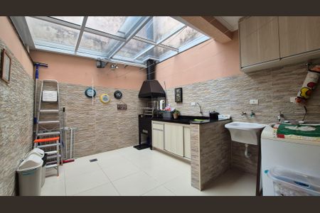 Casa à venda com 144m², 3 quartos e 2 vagasArea de serviço