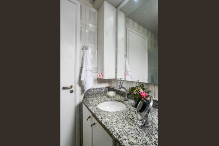 Apartamento à venda com 84m², 2 quartos e 2 vagas Apartamento à venda com 84m², 2 quartos e 2 vagasBanheiro Social