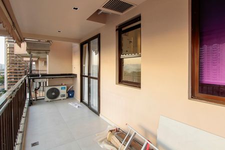 Apartamento para alugar com 65m², 1 quarto e 1 vaga Apartamento para alugar com 65m², 1 quarto e 1 vagaVaranda