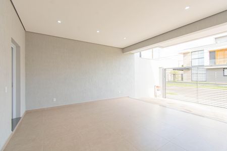 Casa à venda com 234m², 3 quartos e 4 vagas Casa à venda com 234m², 3 quartos e 4 vagasGaragem