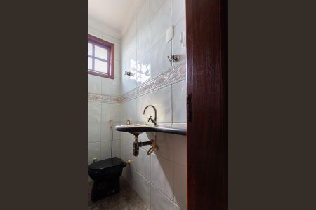 Casa para alugar com 355m², 4 quartos e 4 vagasLavabo