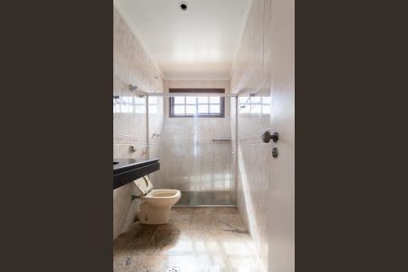 Casa para alugar com 355m², 4 quartos e 4 vagasBanheiro Social