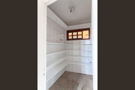 Casa para alugar com 355m², 4 quartos e 4 vagasCozinha - Despensa