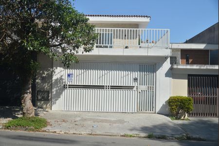Casa à venda com 200m², 3 quartos e 4 vagasFachada