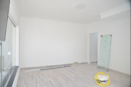 Casa à venda com 200m², 3 quartos e 4 vagasSala