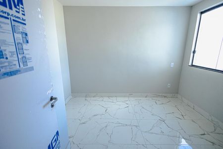 Casa à venda com 125m², 3 quartos e 2 vagasQuarto 2