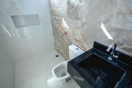 Casa à venda com 125m², 3 quartos e 2 vagasBanheiro da Suíte