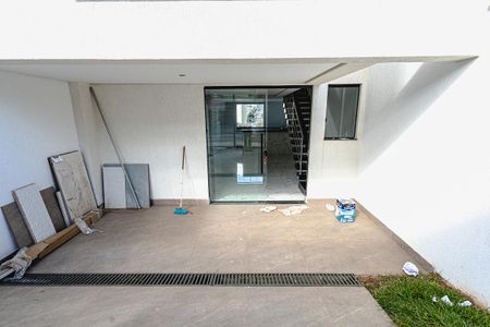 Casa à venda com 125m², 3 quartos e 2 vagasGaragem