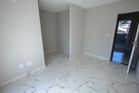 Casa à venda com 125m², 3 quartos e 2 vagasSuíte