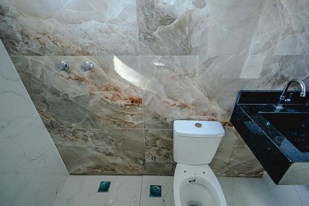 Casa à venda com 125m², 3 quartos e 2 vagasBanheiro da Suíte