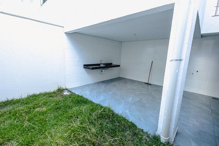 Casa à venda com 125m², 3 quartos e 2 vagasArea de serviço