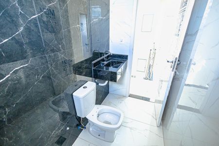 Casa à venda com 125m², 3 quartos e 2 vagasBanheiro