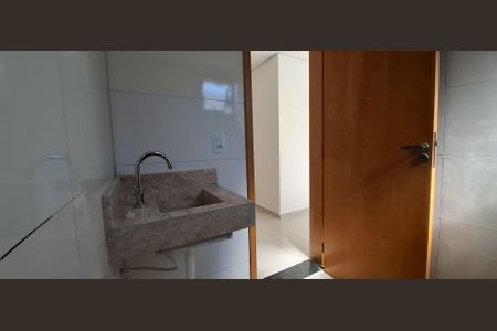 Apartamento à venda com 95m², 3 quartos e 2 vagas Apartamento à venda com 95m², 3 quartos e 2 vagasBanheiro da Suíte