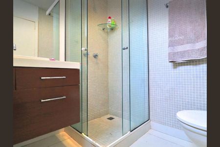 Apartamento à venda com 96m², 2 quartos e sem vagaBanheiro da suíte 1