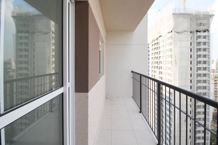 Apartamento à venda com 30m², 1 quarto e sem vaga Apartamento à venda com 30m², 1 quarto e sem vagaVaranda