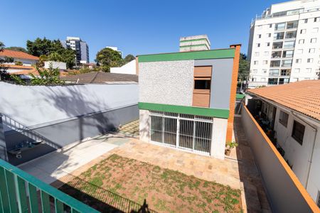 Casa à venda com 340m², 3 quartos e 4 vagas Casa à venda com 340m², 3 quartos e 4 vagasEdícula - Terraço