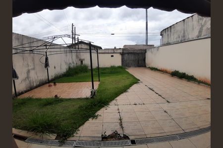 Casa à venda com 200m², 3 quartos e 8 vagas Casa à venda com 200m², 3 quartos e 8 vagasFoto 03