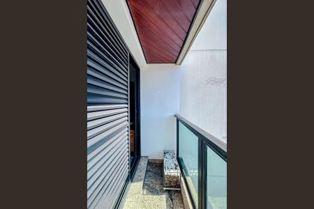 Apartamento à venda com 240m², 4 quartos e 3 vagasVaranda do Quarto 