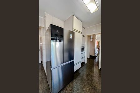 Apartamento à venda com 240m², 4 quartos e 3 vagasCozinha