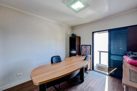 Apartamento à venda com 240m², 4 quartos e 3 vagasQuarto 