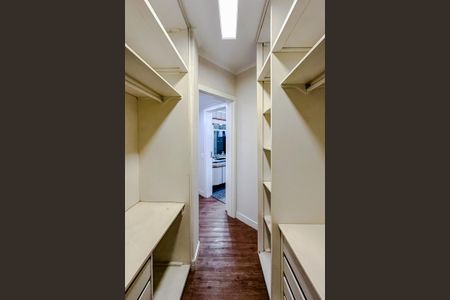 Apartamento à venda com 240m², 4 quartos e 3 vagasSuíte 1