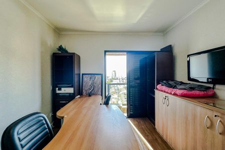 Apartamento à venda com 240m², 4 quartos e 3 vagasQuarto 