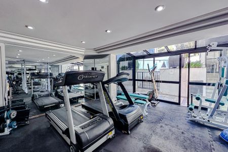 Apartamento à venda com 240m², 4 quartos e 3 vagasÁrea comum - Academia