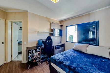 Apartamento à venda com 240m², 4 quartos e 3 vagasSuíte 2