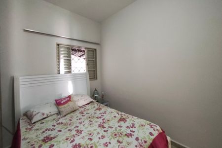 Casa à venda com 100m², 3 quartos e 5 vagas Casa à venda com 100m², 3 quartos e 5 vagasQuarto Suíte