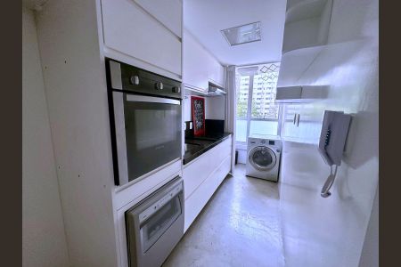 Apartamento à venda com 58m², 1 quarto e 1 vaga Apartamento à venda com 58m², 1 quarto e 1 vagaCozinha