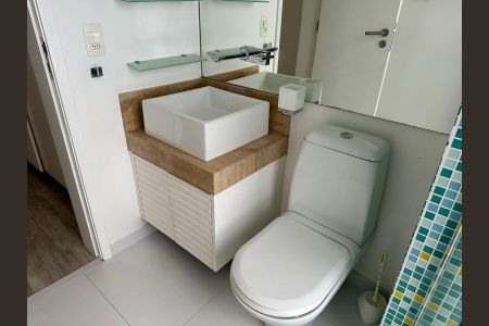 Apartamento à venda com 58m², 1 quarto e 1 vaga Apartamento à venda com 58m², 1 quarto e 1 vagaBanheiro da Suíte