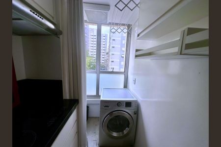 Apartamento à venda com 58m², 1 quarto e 1 vaga Apartamento à venda com 58m², 1 quarto e 1 vagaÁrea de Serviço