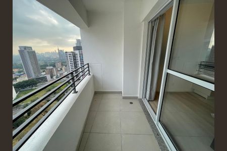 Apartamento à venda com 24m², 1 quarto e 1 vaga Apartamento à venda com 24m², 1 quarto e 1 vagaVaranda