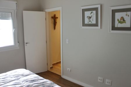 Casa à venda com 280m², 4 quartos e 3 vagasQuarto Suíte 2