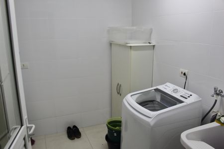 Casa à venda com 280m², 4 quartos e 3 vagasLavanderia