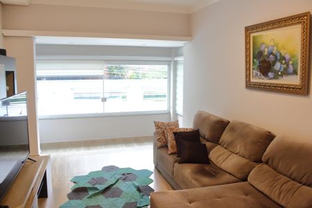 Casa à venda com 280m², 4 quartos e 3 vagasSala