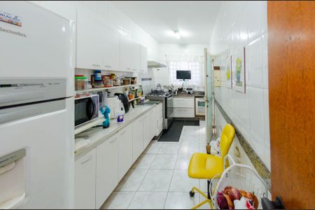 Casa à venda com 110m², 3 quartos e 2 vagas Casa à venda com 110m², 3 quartos e 2 vagasCozinha