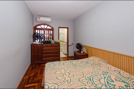 Casa à venda com 110m², 3 quartos e 2 vagas Casa à venda com 110m², 3 quartos e 2 vagasSuíte