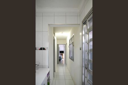 Casa à venda com 225m², 5 quartos e 2 vagas Casa à venda com 225m², 5 quartos e 2 vagasCorredor
